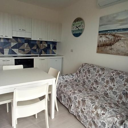 Gioiellino Sardo Apartment กัสเตลซาร์โด ภายนอก รูปภาพ